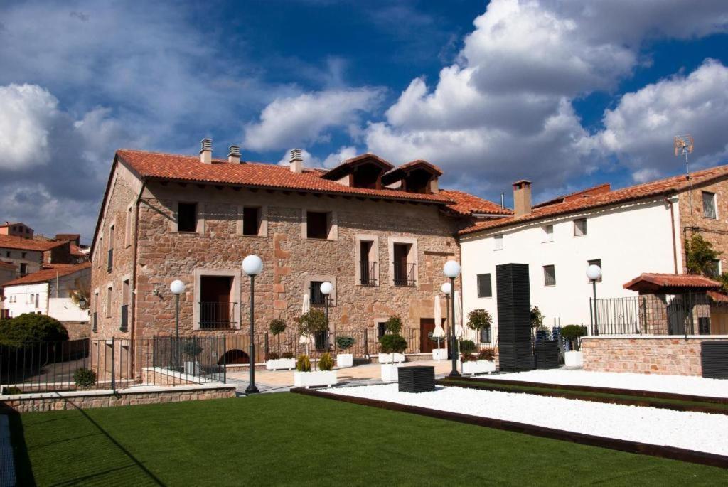 Hotel Palacio Ivan Tarin Monteagudo del Castillo Exterior photo